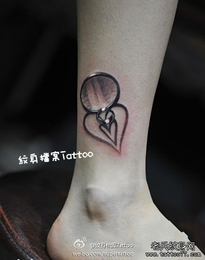 小清新腿部心纹身图案