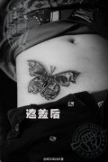 武汉专业纹身店兵哥打造的腹部骷髅蝴蝶纹身作品遮盖旧图案