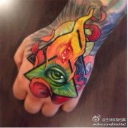 武汉纹身店推荐一款手部彩色全视之眼纹身图案