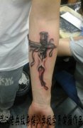 武汉最好的纹身学校纹身学员手部十字架纹身作品