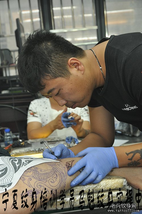 宁夏纹身培训学员马魁纹身培训过程