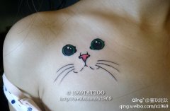 小清新胸部小猫纹身图案