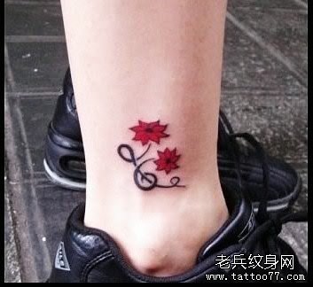 小清新脚部花腾纹身图案