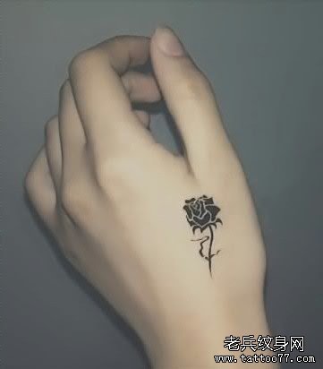 小清新手背图腾花纹身图案