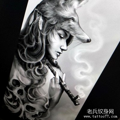 武汉纹身店推荐一款狼女纹身手稿图案