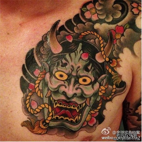 武汉最好的纹身店推荐一款肩部般若纹身图案