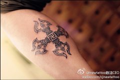 手臂小祖降魔杵纹身图案由武汉最好的纹身店推荐