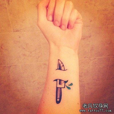 手腕刀纹身图案