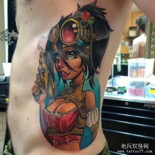 侧腰女郎纹身图案