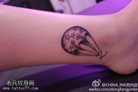 手臂热气球纹身图案