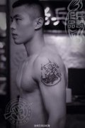 兵哥为一大帅哥制作的手臂泰国刺符纹身图案寓意