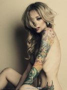 女性个性彩色花臂纹身图案由武汉纹身提供