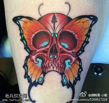 腿部蝴蝶骷髅纹身图案