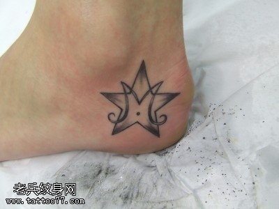 小清新腿部独特五角星纹身图案