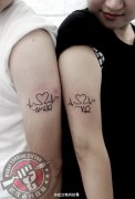 武汉女纹身师制作的手臂情侣心电图纹身图案