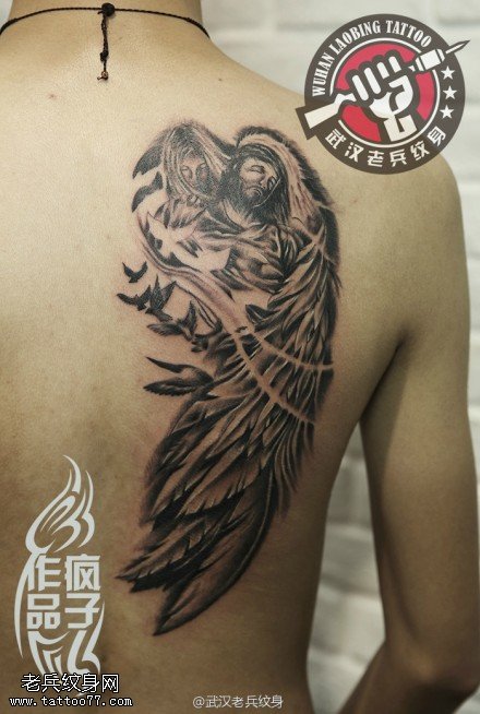 武汉专业纹身师制作的后背耶稣天使纹身图案