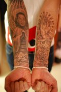 手臂祈祷之手纹身图案由武汉纹身提供