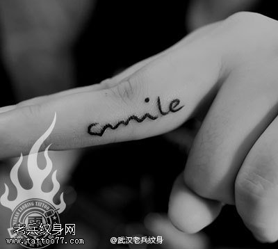 武汉专业女tattoo师制作的一组手指手部纹身作品