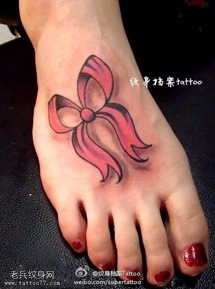 小清新脚部蝴蝶结纹身图案