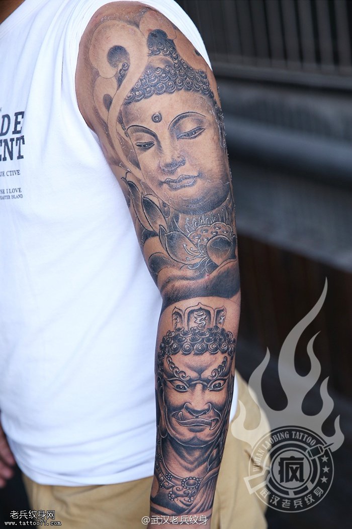 武汉专业纹身师疯子制作的传统花臂佛与不动明王纹身作品