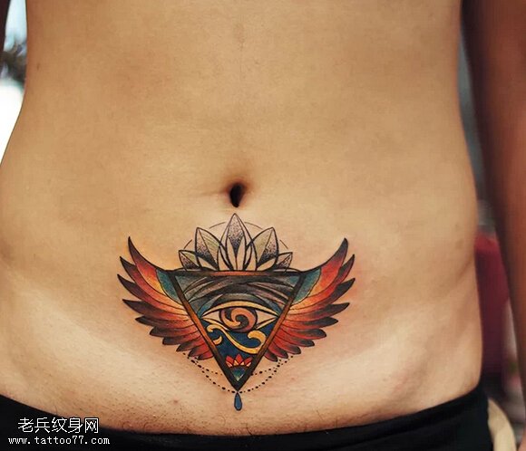 腹部彩色上帝之眼翅膀纹身图片