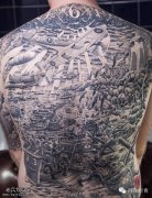 英国小伙杰森·佩奈尔满背纹身图案意义