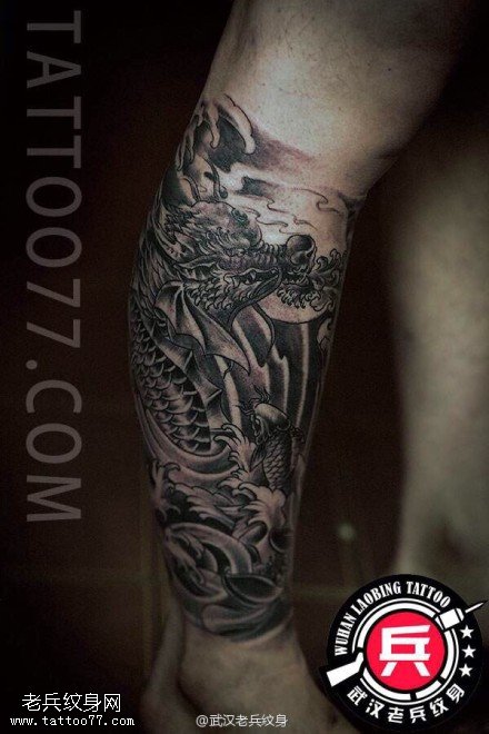 武汉技术最好的纹身师打造的吉祥鳌鱼花腿纹身作品