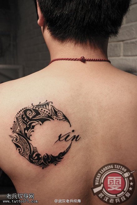 肩背图腾月亮纹身作品由武汉最专业女纹身师制作