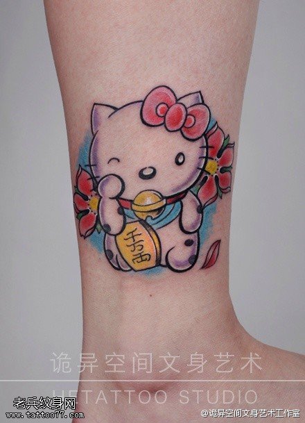 女性脚踝彩色Kitty猫纹身图案