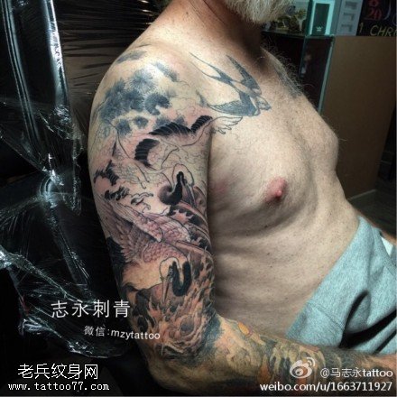 胳膊传统中国风仙鹤纹身图案