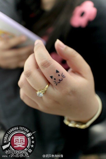 手指可爱猫咪纹身作品