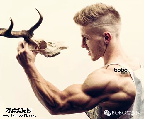 纹身与发型的相融更能彰显男人时尚品味