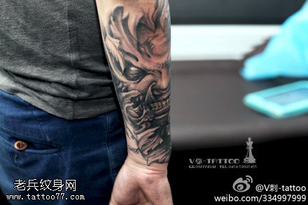 狰狞恐怖人面纹身图案
