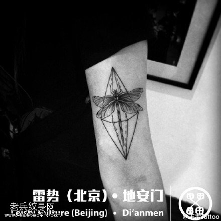 漂亮蜻蜓纹身图案