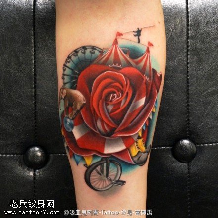 优美花纹身图案