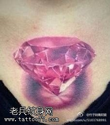 粉红色闪亮钻石纹身图案