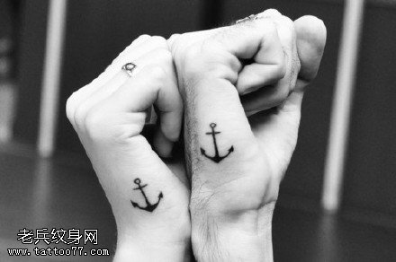 情侣清新精致的小图形纹身图案