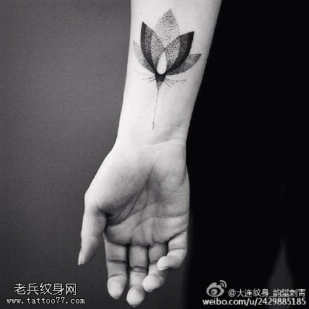 经典漂亮的莲花刺青纹身图案