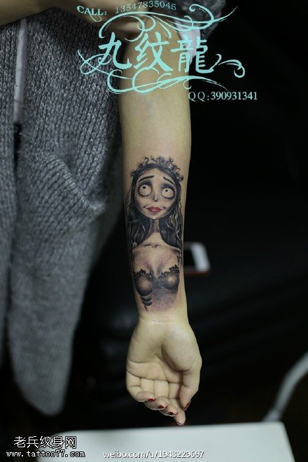 乖巧可爱的芭比娃娃纹身图案