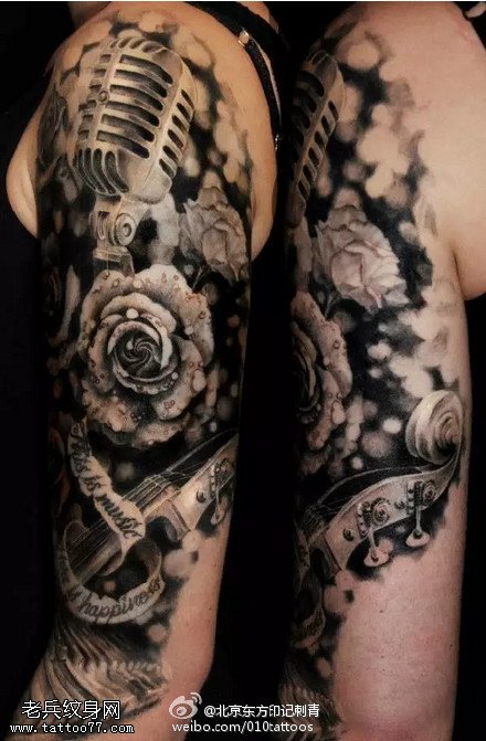 黑灰风格麦克风纹身图案