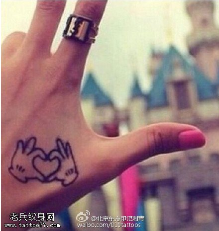 两个人一个心纹身图案