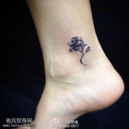 精致立体的玫瑰纹身图案