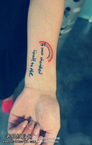 花体英文彩虹纹身图案