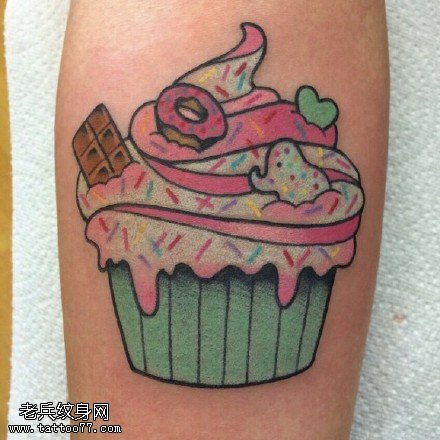 欧美风清新的冰激凌纹身图案