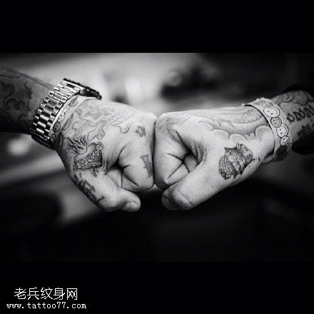 欧美风格手部纹身图案