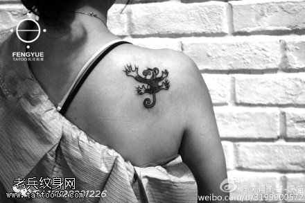 经典精致的小猴子纹身图案