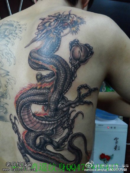 中国风满背麒麟纹身图案