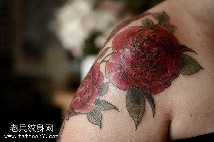 精美炙热的玫瑰花纹身图案