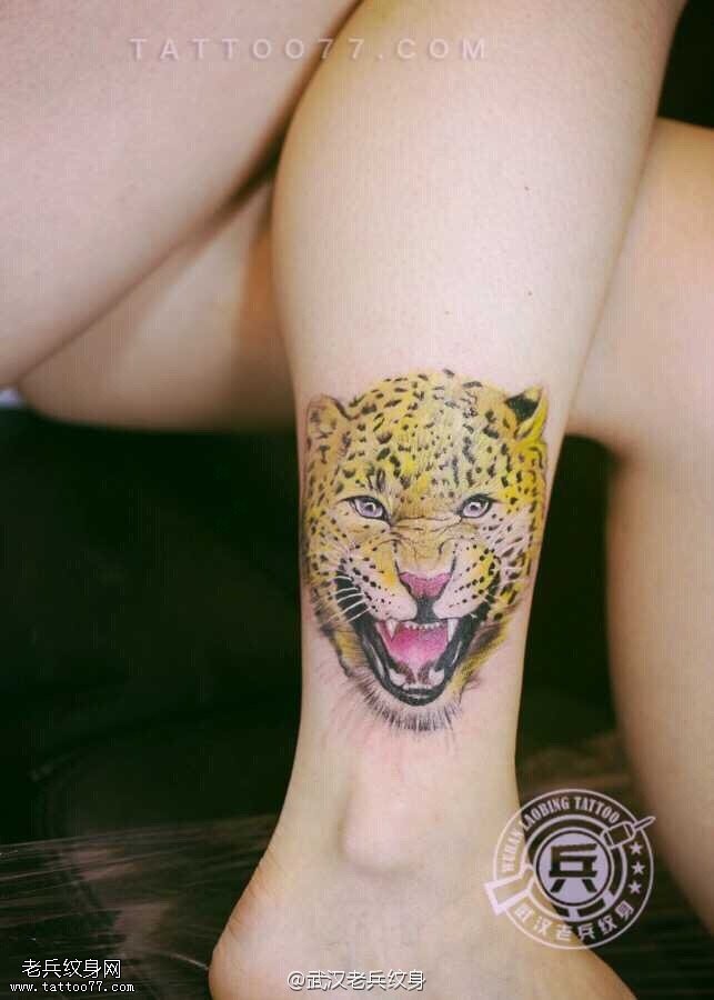 武汉最好的纹身师打造的脚踝豹子纹身作品
