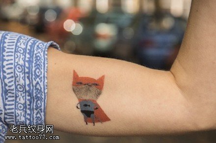 清新可爱的小猫咪纹身图案